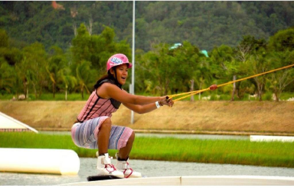 ホテル Phuket Wake Park カトゥー エクステリア 写真