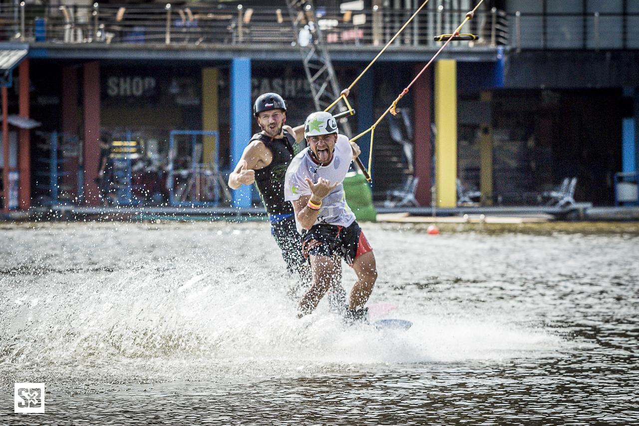 ホテル Phuket Wake Park カトゥー エクステリア 写真