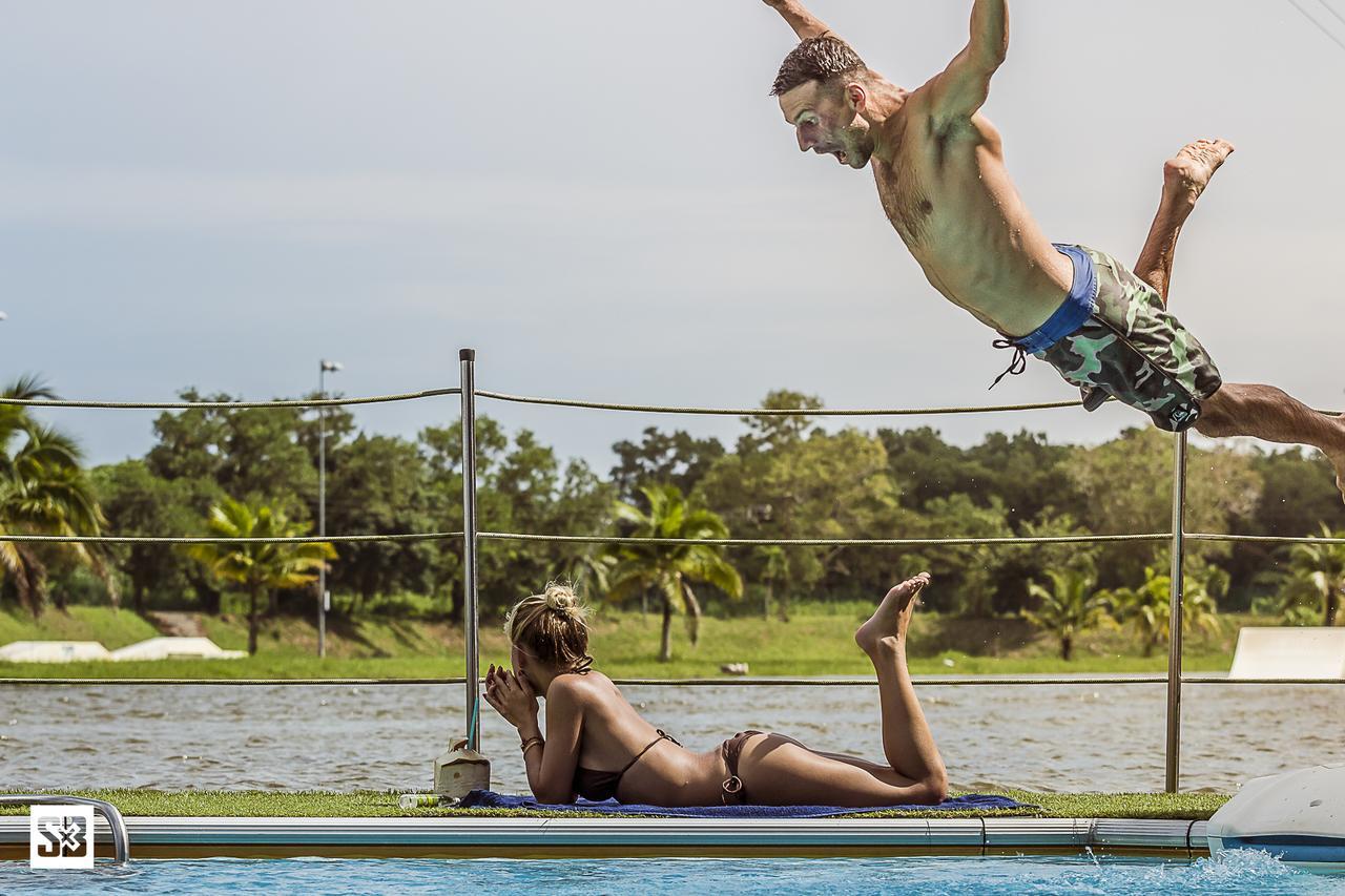 ホテル Phuket Wake Park カトゥー エクステリア 写真