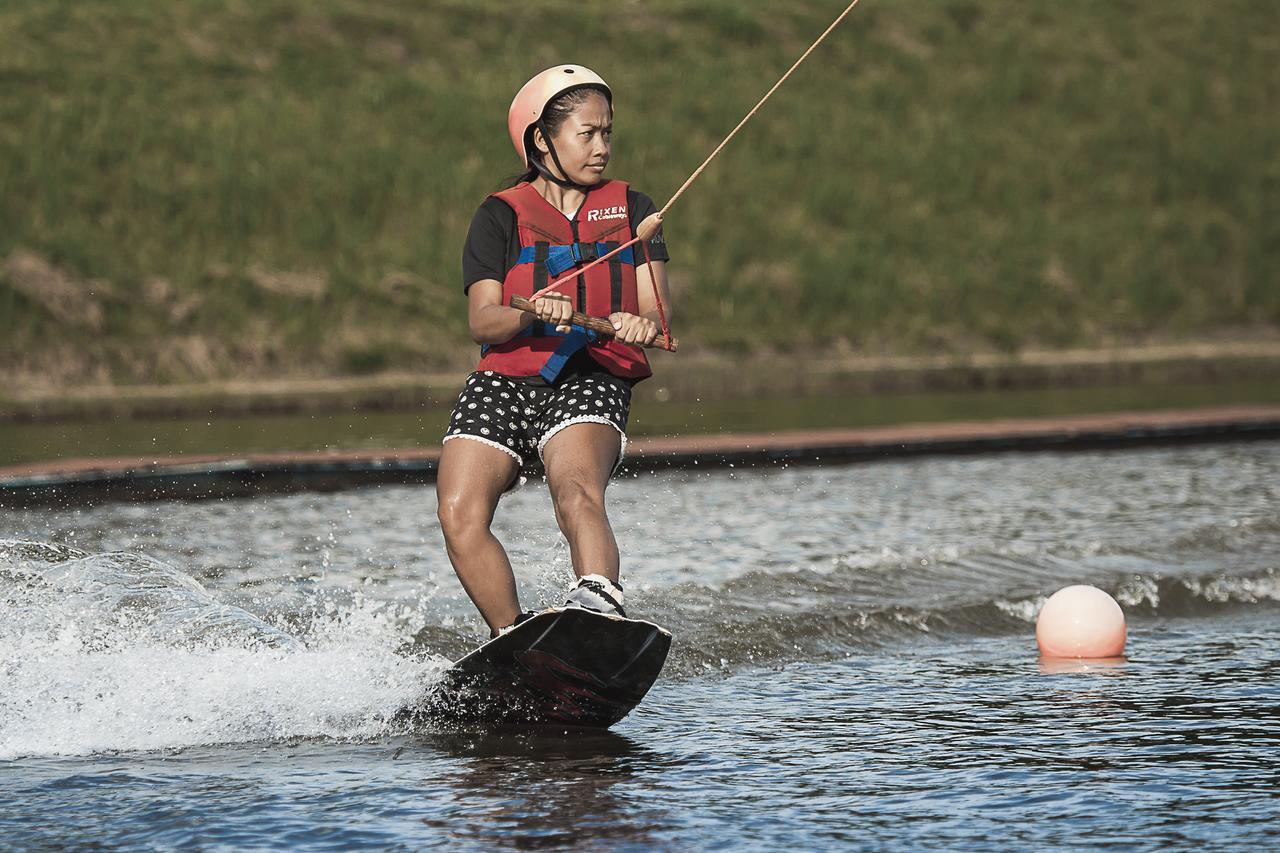 ホテル Phuket Wake Park カトゥー エクステリア 写真